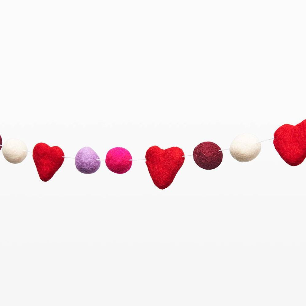 Vibrant Heart Pom Felt Garland - Image 3