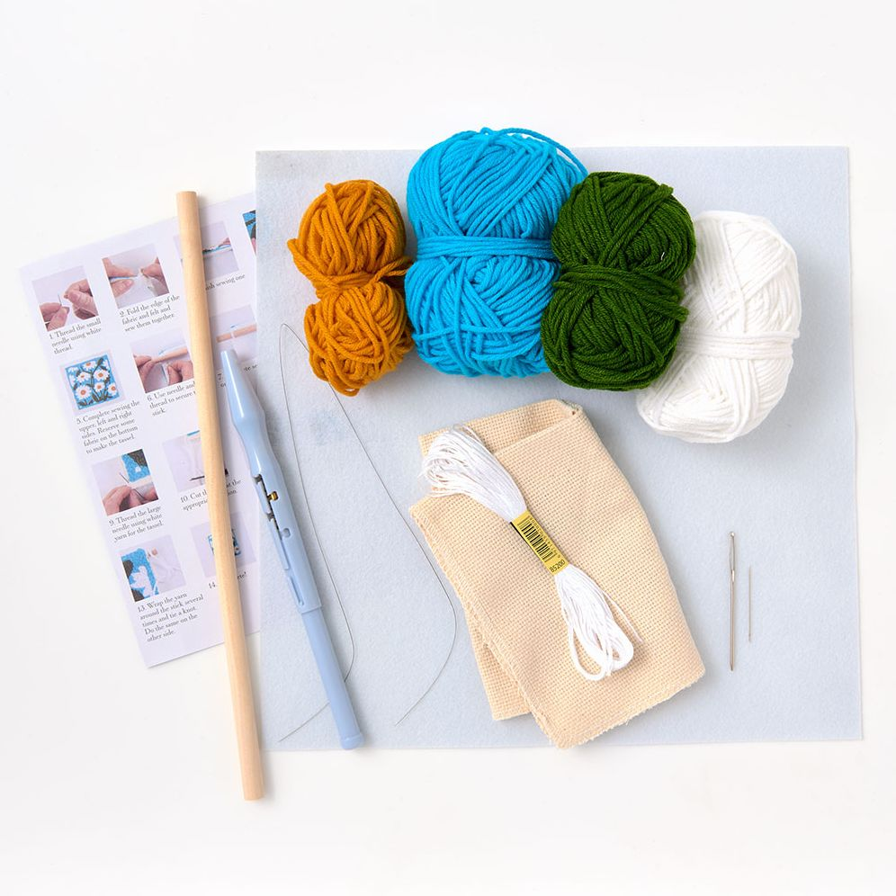 Daisy Punch Needle Kit Wall Hang - Image 2