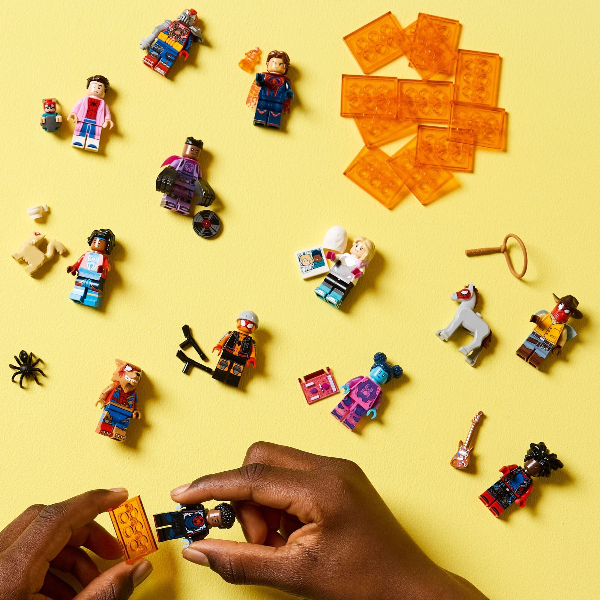 LEGO Minifigures Spider-Man: Across the Spider-Verse 71050 - Image 4